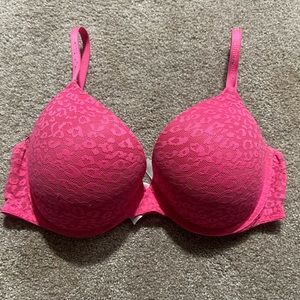 Victoria secret PINK bra size 38c. In good condition!